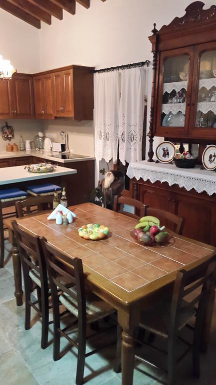 Xenios Cottages Lofou Oda fotoğraf