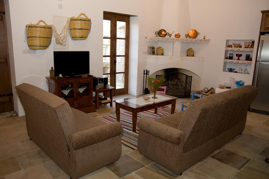 Xenios Cottages Lofou Oda fotoğraf