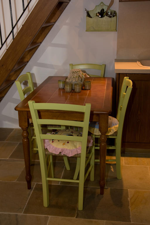 Xenios Cottages Lofou Oda fotoğraf